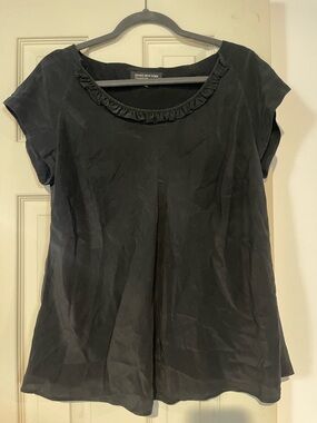 Jones New York Black Short Sleeve Ruffle Scoop Neck Blouse